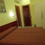 パルマ 2* ミラノ