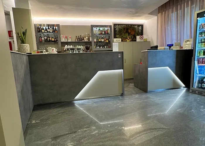 Otel Parma 2*