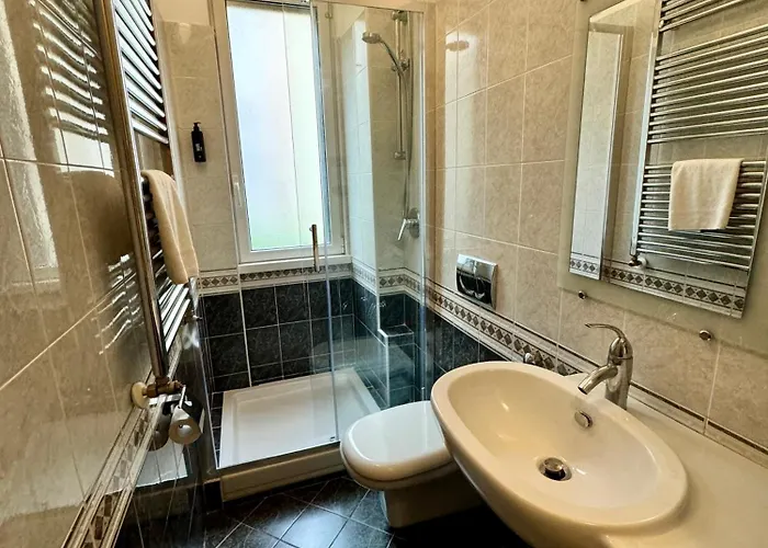Parma Otel 2*