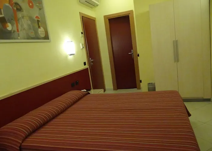Parma 2* Milano