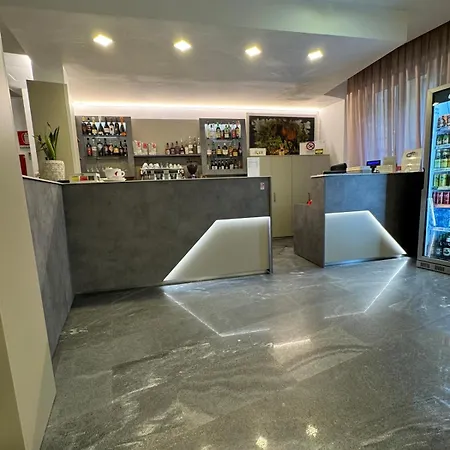 Отель Parma 2*
